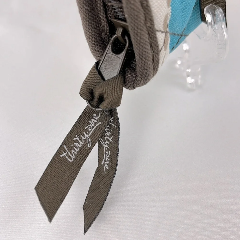 Thirty-One Soft Wallet Circle Dots Pattern - Picture 4 of 9